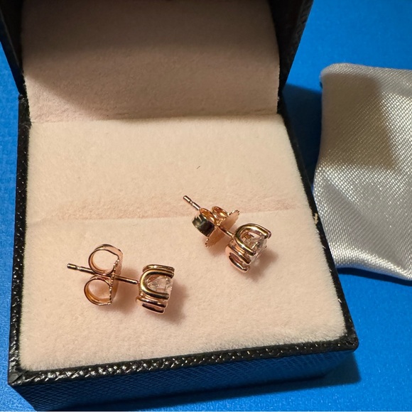 MOISSANITE FIRE(R) 1.00CTW DEW ROUND 14K ROSE GOLD OVER STERLING SILVER STUD EAR - Picture 5 of 5
